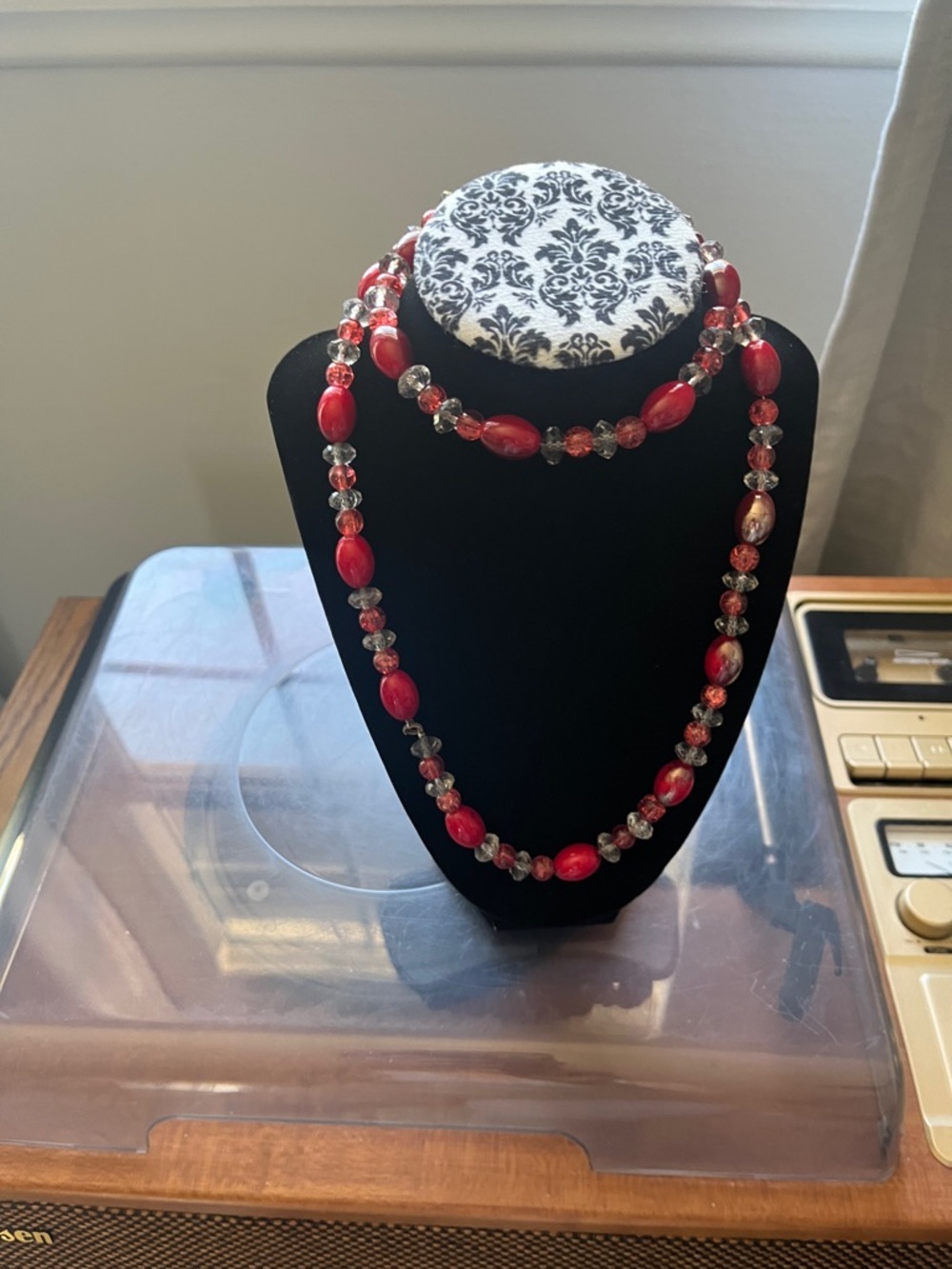 Red Beaded Women's Necklace - Classic Red Style